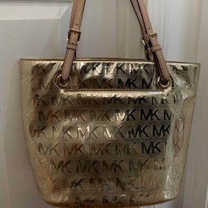 Micheal Kors Purse